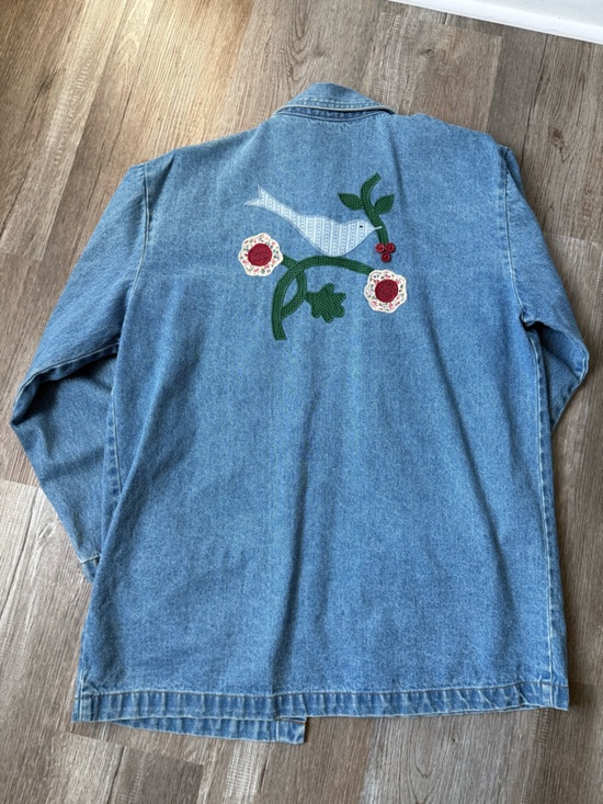 Cabin Creek Tops - VTG CABIN CREEK Embroidered Denim Button Down Bird Retro Funky Multi Color M